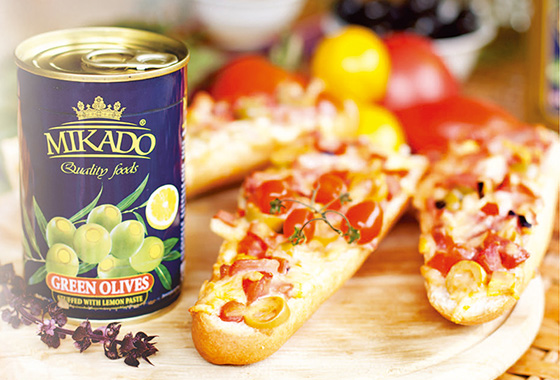 Hot baguette sandwiches